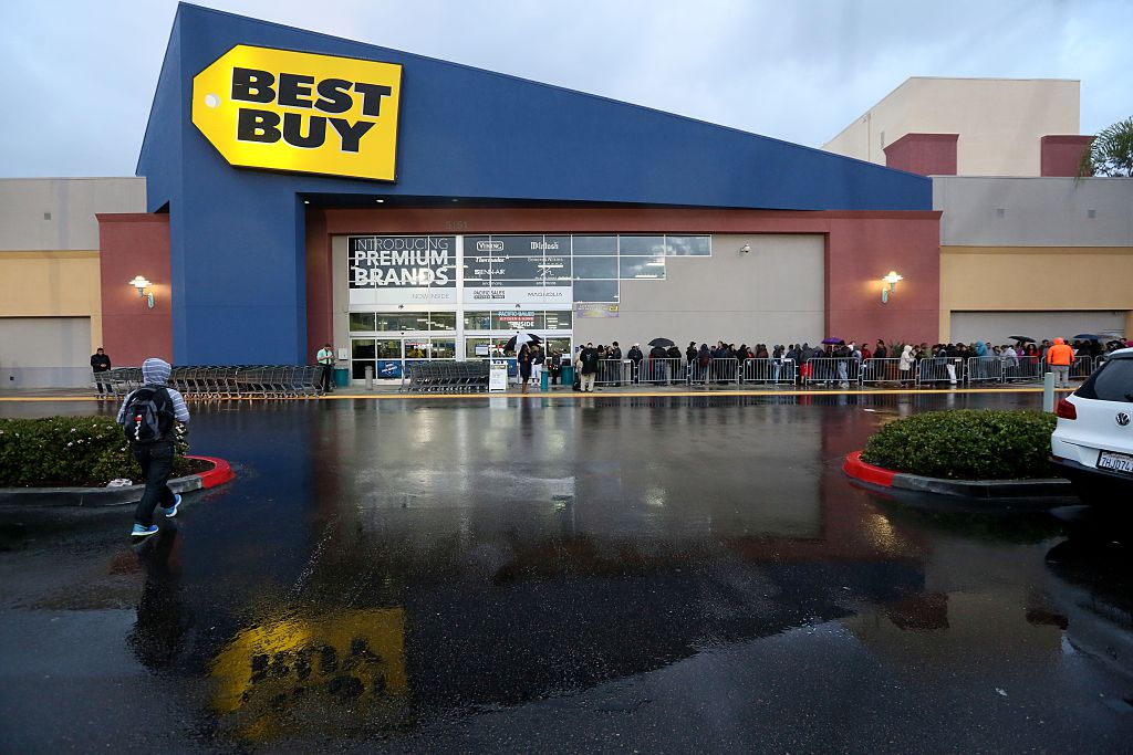 Black Friday Mall Hours; Updates On Opening Hours For Best Buy, Walmart - What Time Best Buy Opens On Black Friday