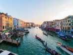 Venice Introduces New Rules to Tackle Over-Tourism, Bans Large Tourist Groups, Loudspeakers
